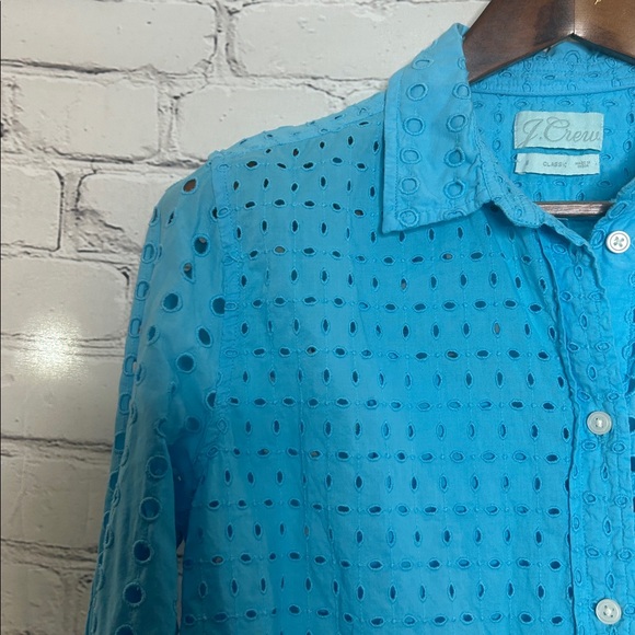 J. Crew Blue Eyelet Long Sleeve Button Down Blouse Size 8 Excellent Condition - Picture 3 of 15